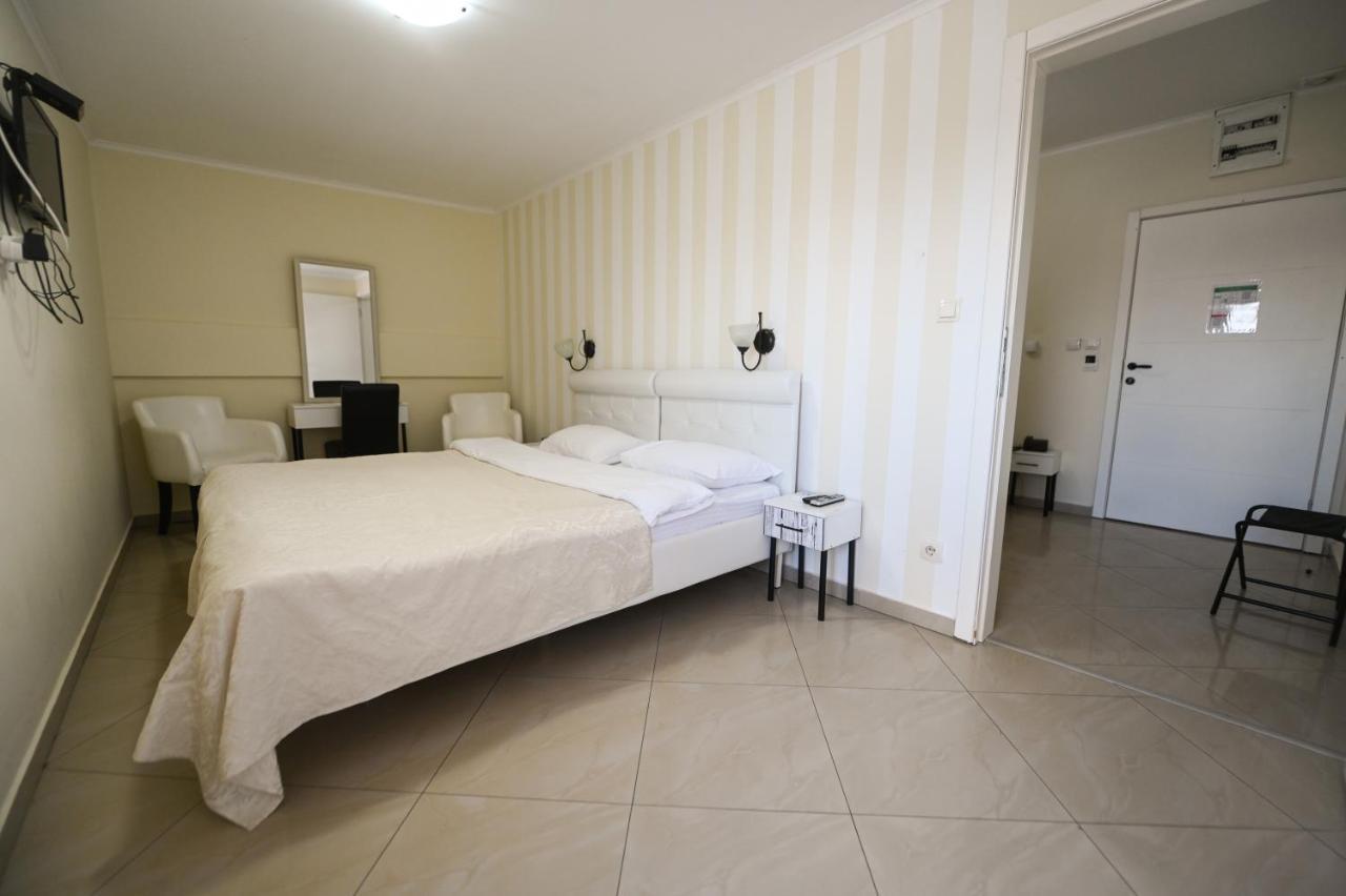 Garni Dash Hotel 4*